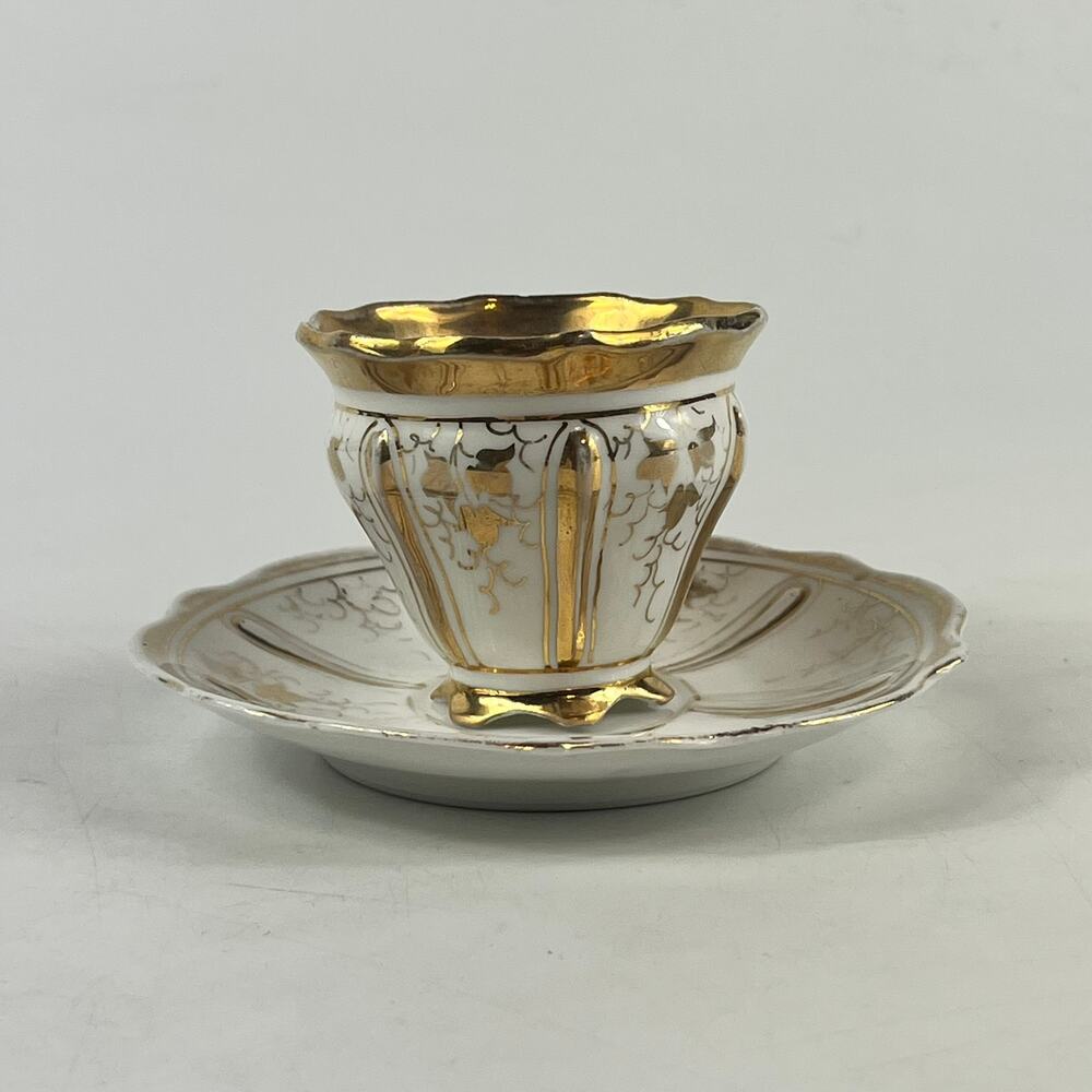 Vintage Gilded Demitasse Cup & Saucer Set Ornate Handle Gold Ivy Leaf Porcelain - Picture 4 of 14